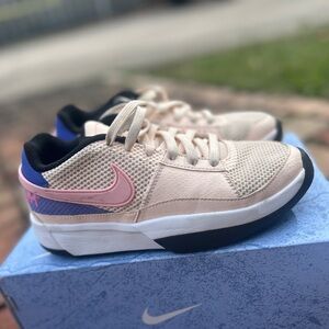 JA 1 (GS) Nike 4.5Y guava ice/med soft pink-white